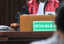 Korban Fikasa Group; Pak Hakim Tolong Putus Secara Adil Korban Fikasa Group; Pak Hakim Tolong Putus Secara Adil