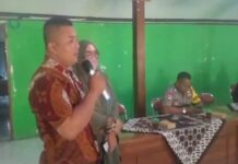 Anggota Polisi Berpangkat Bripka Menangis di Depan Masyarakat, Lantaran Dipindah Tugas