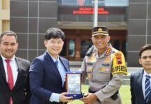 JCI Berikan Penghargaan Kapolresta Surakarta