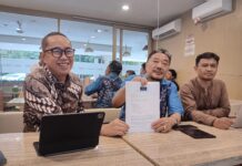 Pembeli Jam Senilai Puluhan Miliar Minta Hak