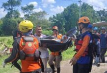Tim SAR Berhasil Temukan Bocah yang Terseret Arus Selokan