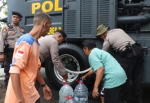 Polres Bersama BPBD Bantul, Salurkan Air Bersih di Tujuh Titik Lokasi
