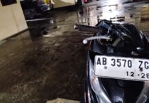 Brak! Seorang Remaja Patah Tulang akibat Kecelakaan