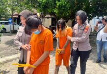 Dua Wanita Nekat Curi Sepeda Motor