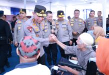 Kapolri Tinjau Bakti Kesehatan dan Bakti Sosial Polda DIY