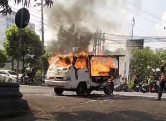 Mobil Penjual Tahu Bulat di Yogyakarta Terbakar, Pengemudi Selamat