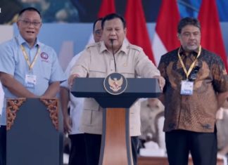 Prabowo Hadiri Hari Buruh di Silang Monas