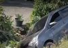Mobil Calya Nyungsep di Selokan Mataram