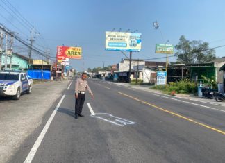 Tragis! Seorang Lansia Tewas Ditabrak Motor Saat Menyeberang Jalan