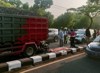 Tabrak Truk, Seorang Pelajar Tewas
