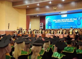 UNNES Wisuda 1.500 Mahasiswa