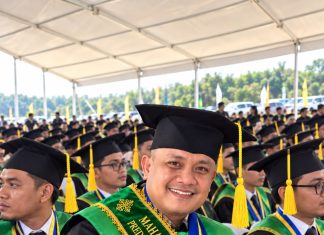 Anggota DPRD Tanjungpinang Lulusan Terbaik Wisudawan Magister Ilmu Lingkungan
